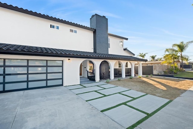 view of front facade with a garage