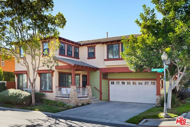 view of front facade with a garage