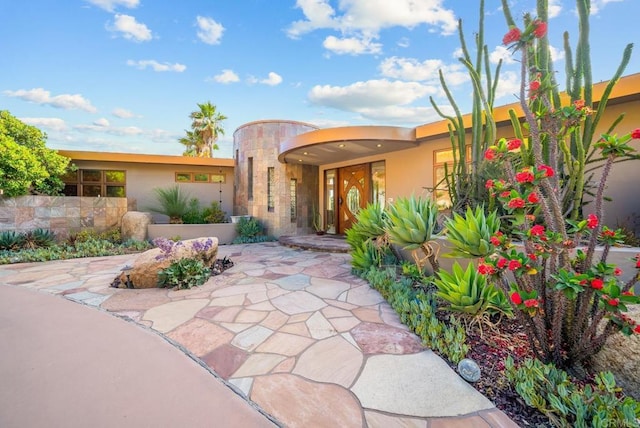 view of front of property with a patio