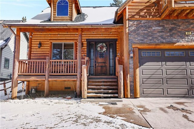 view of front of house featuring a garage