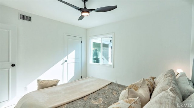 bedroom featuring ceiling fan