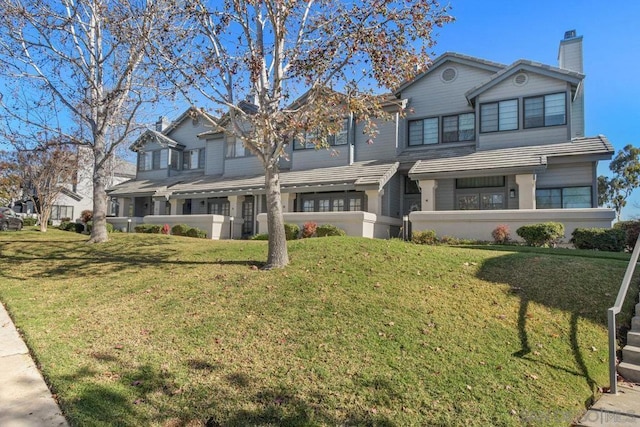 view of front of house featuring a front yard