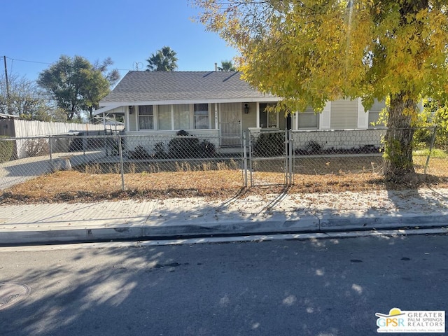 view of front of property