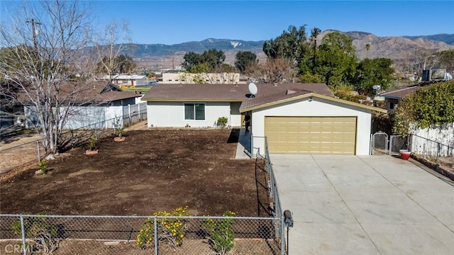 ranch-style house featuring a mountain view