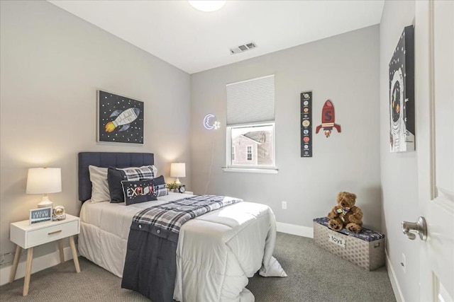 bedroom with carpet flooring