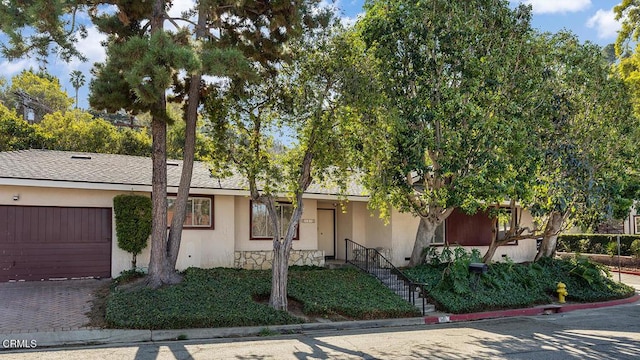 view of front of house featuring a garage