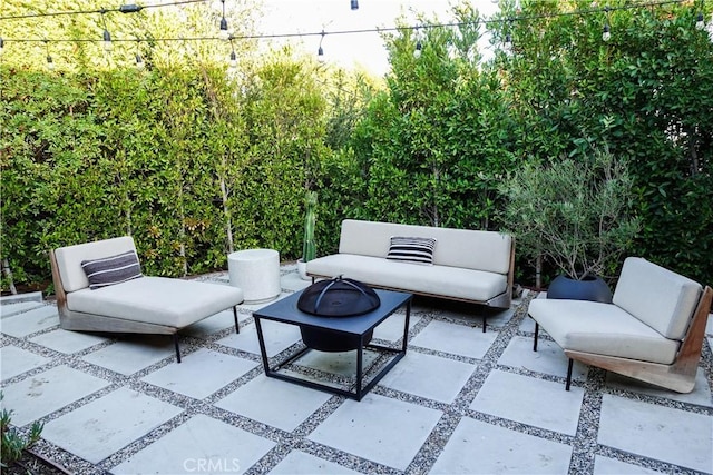 view of patio featuring an outdoor hangout area