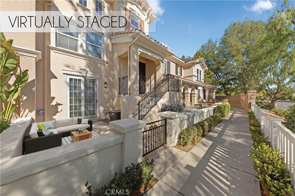 exterior space featuring an outdoor hangout area