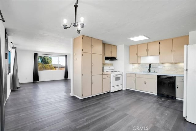 kitchen featuring white appliances, a chandelier, light brown cabinetry, sink, and backsplash