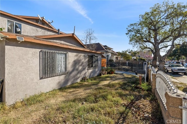 Listing photo 2 for 1165 E 24th St, Los Angeles CA 90011