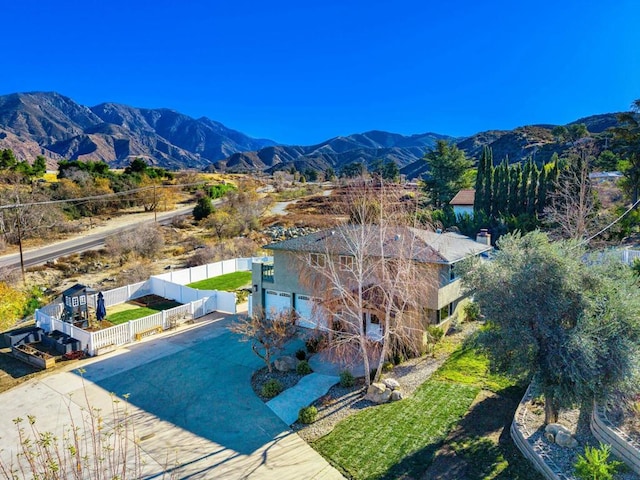 bird's eye view featuring a mountain view