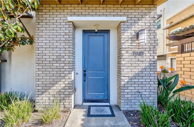 view of property entrance