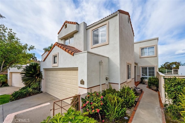 view of mediterranean / spanish-style home