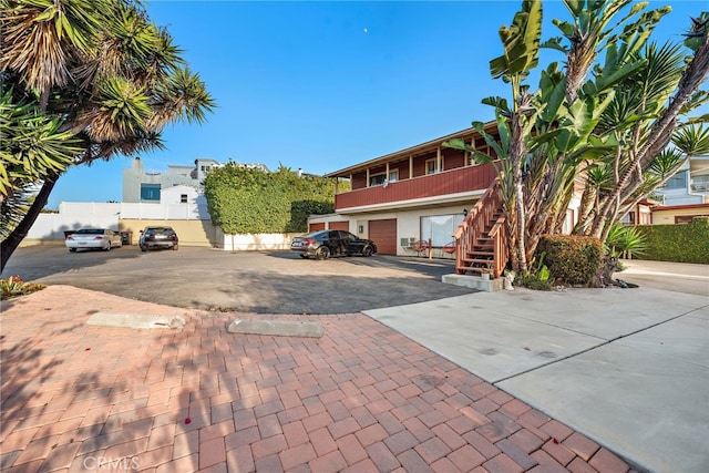 view of front of house featuring a garage