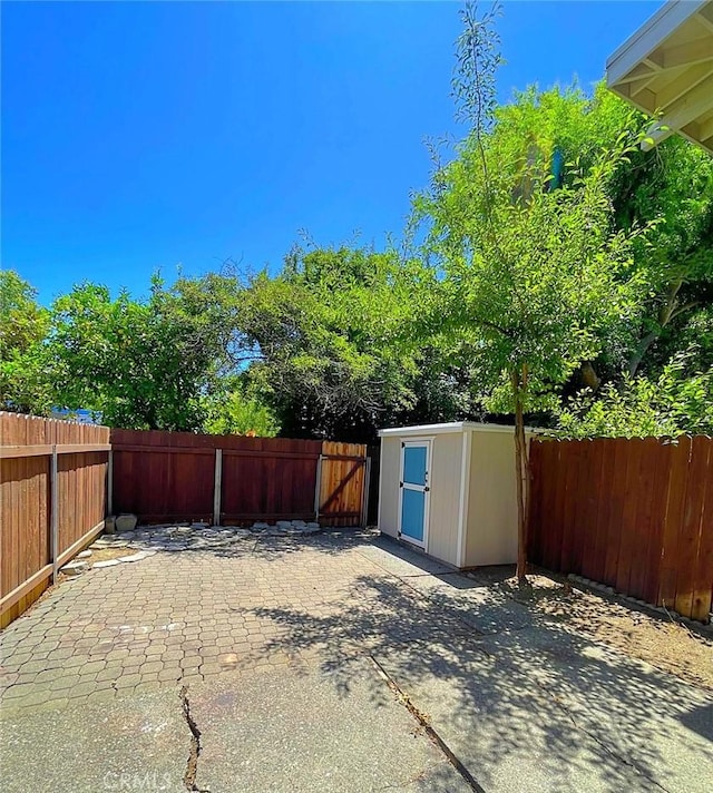 1560 Drake Dr, Davis, CA 95616 - photo 17
