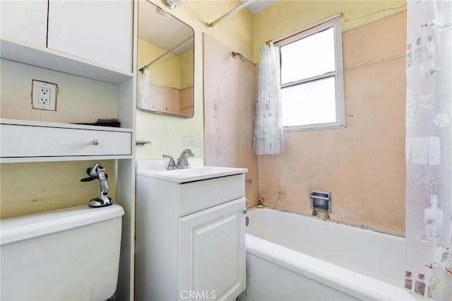 full bathroom with toilet, vanity, and shower / bathtub combination with curtain