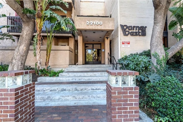 22100 Burbank Blvd Unit 138D, Woodland Hills, CA 91367 - view of exterior entry