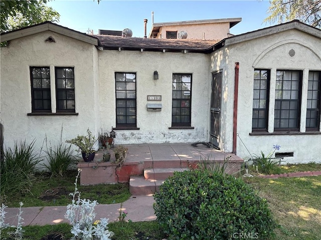 view of front facade