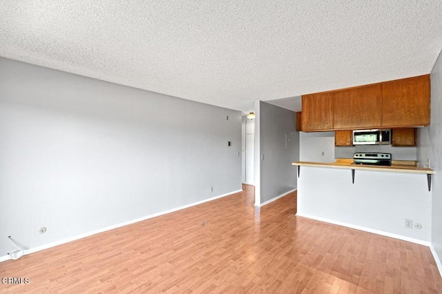 Listing photo 3 for 5870 Benner St Unit 102, Los Angeles CA 90042