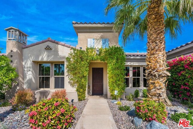 view of mediterranean / spanish-style home