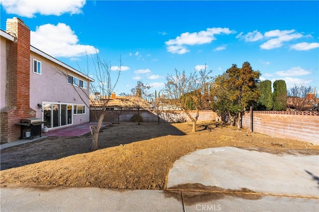 44028 Halcom Ave, Lancaster, CA 93536 - view of yard featuring a patio area