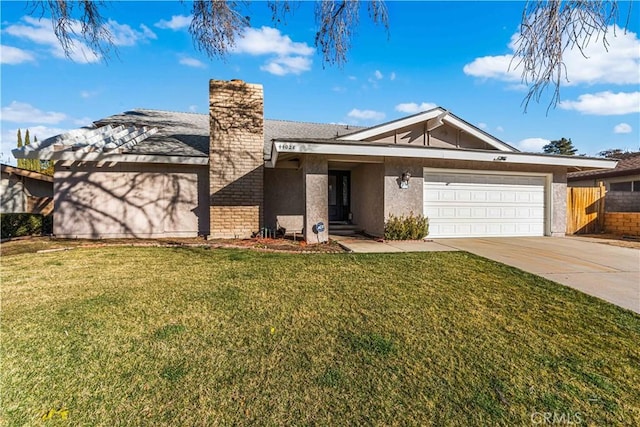 44028 Halcom Ave, Lancaster, CA 93536 - view of front of property featuring a front yard and a garage