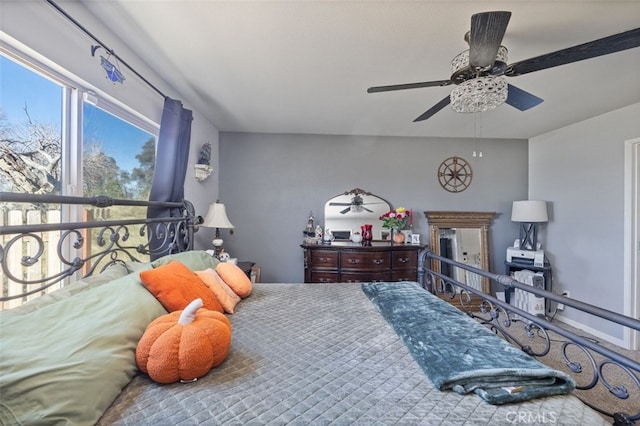 bedroom featuring ceiling fan