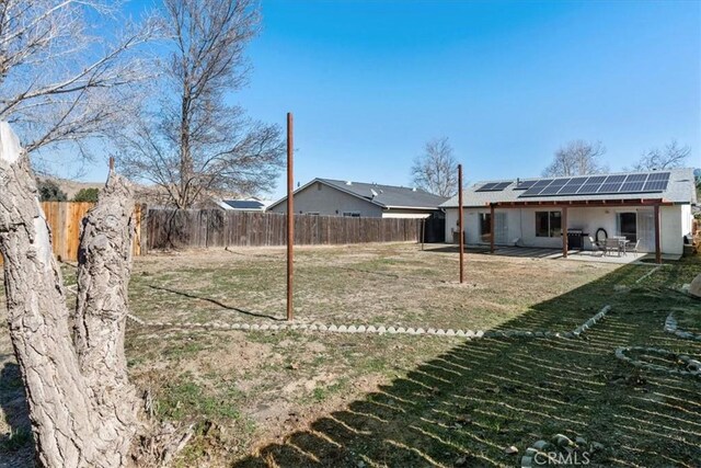 view of yard with a patio area