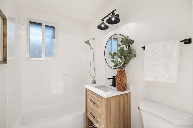 5536 Linden Ave, Long Beach, CA 90805 - full bathroom with vanity, toilet, and tub / shower combination