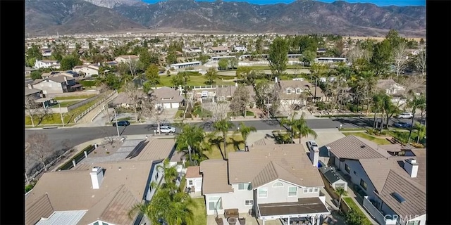 bird's eye view featuring a mountain view