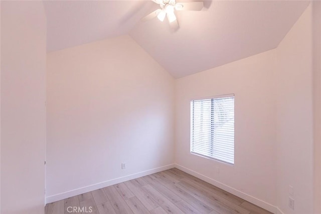 unfurnished room featuring lofted ceiling, light hardwood / wood-style flooring, and ceiling fan