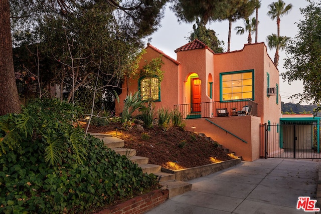 view of mediterranean / spanish-style house