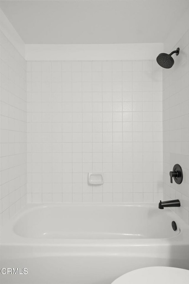 full bath featuring toilet and bathtub / shower combination