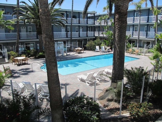 1111 Seacoast Unit 50, Imperial Beach, CA 91932 - community pool with a patio area