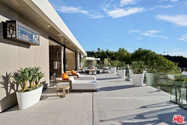 view of patio / terrace featuring an outdoor hangout area