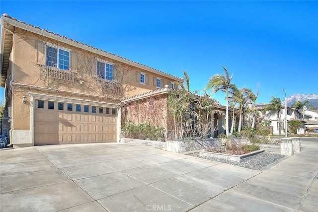 view of front facade with a garage