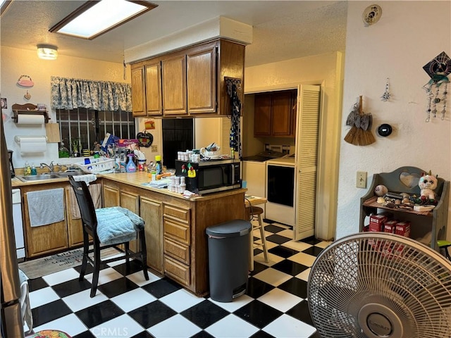 kitchen featuring sink