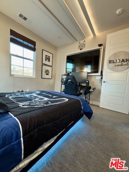 bedroom featuring carpet floors