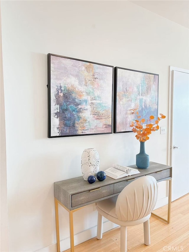 3810 Wilshire Blvd Unit 2010, Los Angeles, CA 90010 - detailed view of wood finished floors