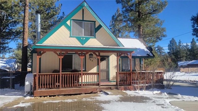 view of front of house with a porch