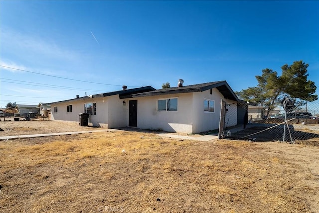 35158 Birch Rd, Barstow, CA 92311 - back of property with a lawn