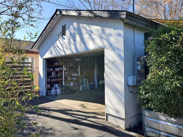 view of detached garage