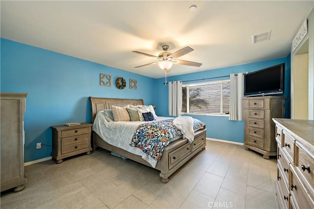 bedroom featuring ceiling fan