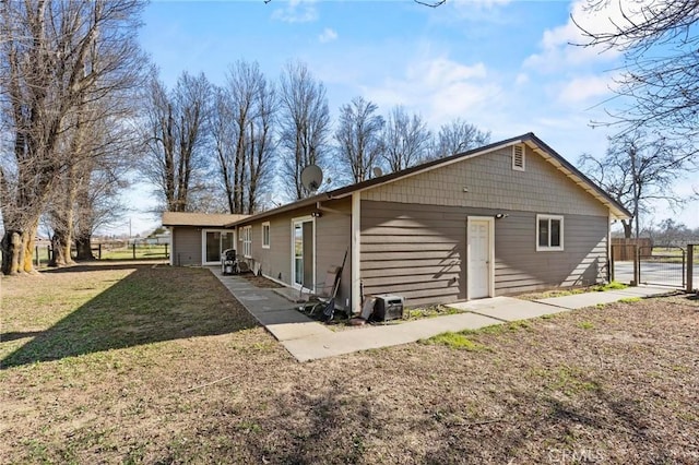 view of front of home with a front yard