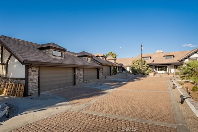 view of front facade featuring a garage