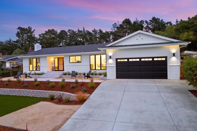 view of front facade featuring a garage