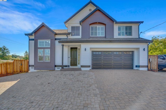 view of front facade featuring a garage