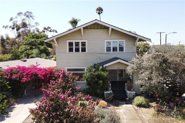 view of front of property