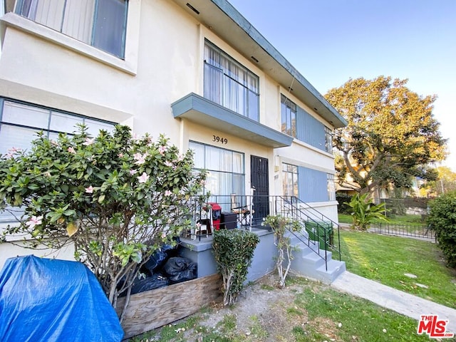 exterior space with a lawn