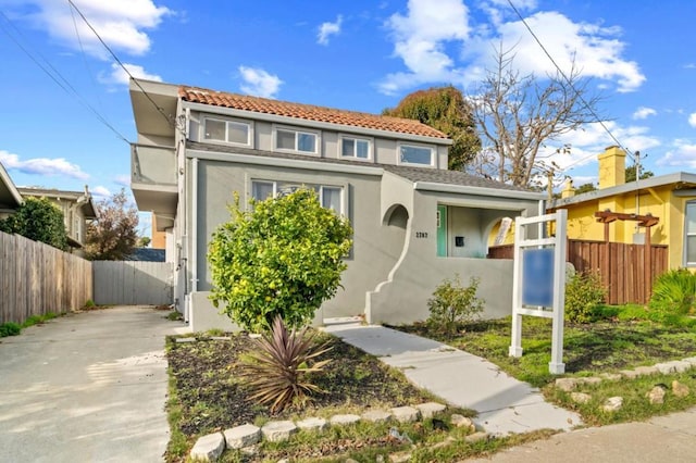 view of mediterranean / spanish-style house